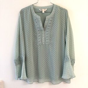 Krazy Kat Flowy Top Large Lace Long Sleeve